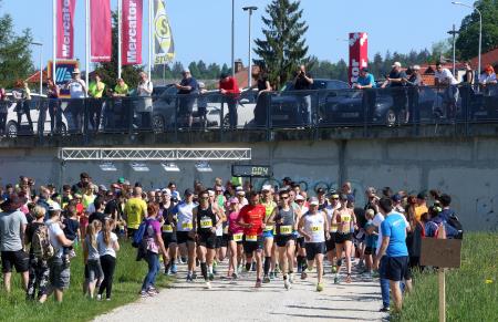 CERKNIŠKI POLMARATON 06 FOTO LJUBO VUKELIČ